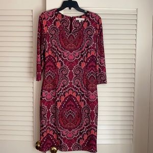 Elegant kneelength cocktail dress.